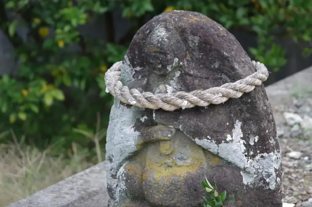 道祖神とは？日本の守り神としての役割と信仰の歴史